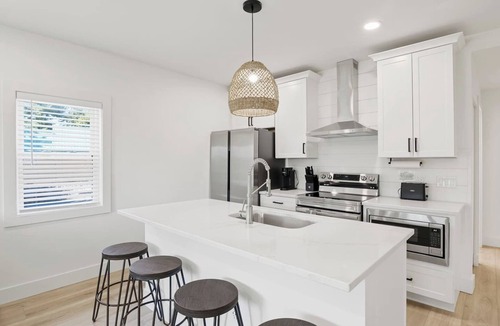 Sodus Point Apartment | NEW Luxury Apartment | Sodus Point | King Bed