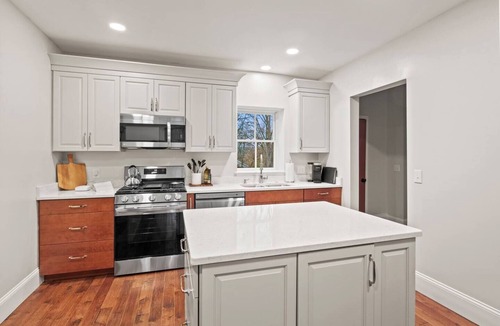 Palmyra Apartment | NEW Luxury Apt | King Beds | En Suite Bathrooms