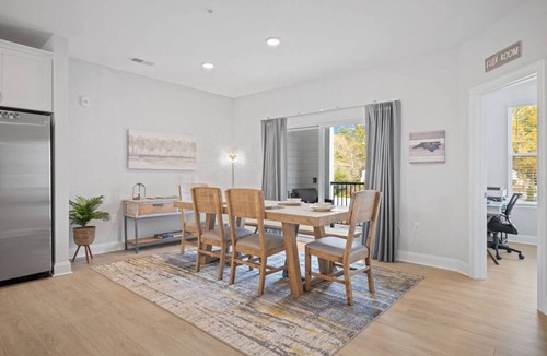 Wake Forest Apartment | NEW Luxury Condo Rooftop Terrace EV Charger