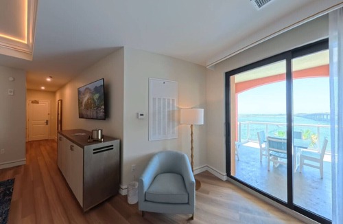 Destin Hotel | New Luxury Harbor Suites