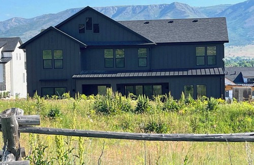 Ogden House | NEW Luxury Home super comfy By Snowbasin & Pow Mow - Inquire for minimum night requirements