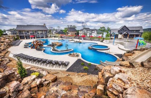 Kimberling City House | NEW! Luxury Lakefront Villa with Tons of FREE Amenities!