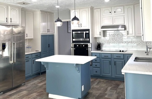 Barker House | NEW Luxury Renovation - 4BR/3BA - Kings - Smart TVs - Katy ISD - Holiday Ready