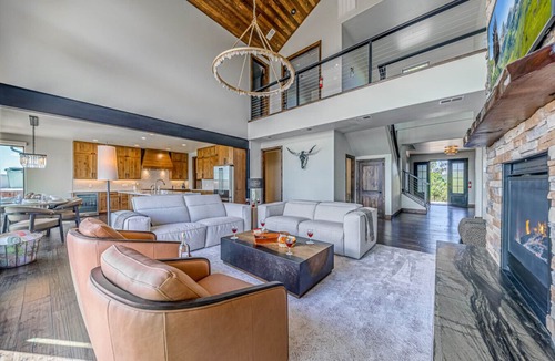 Ruidoso House | New Luxury Retreat - 4 King Suites+Hot Tub+Views