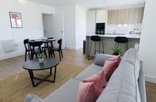 Cheadle Apartment | NEW Luxury South Manchester Flat