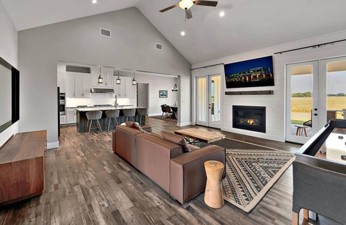 Waco House | New Luxury Texas Farmhouse