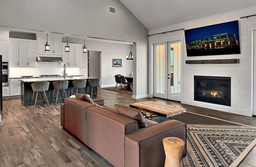 Waco House | New Luxury Texas Farmhouse