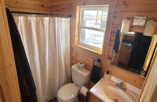 Livingston Cabin | NEW Luxury Tiny Home - Cabin B