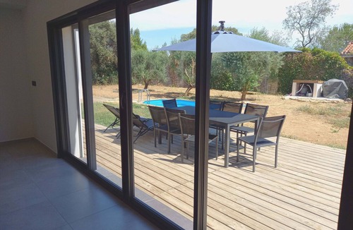 Sommieres Villa | New luxury villa with swimming pool in a quiet location