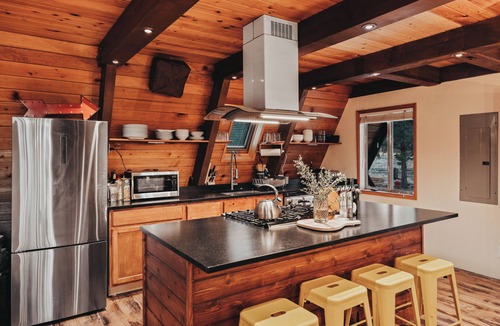 Sisters Cabin | NEW ! Majestic A-Frame on 5 acres!