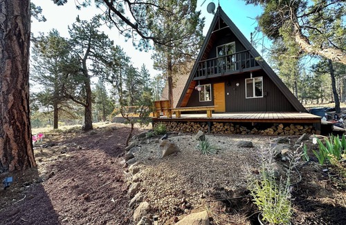 Sisters Cabin | NEW ! Majestic A-Frame on 5 acres!