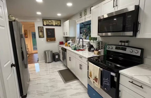 Mantua Apartment | New Master BR w/LOFT, Private Bath.Laundry+Kitchen