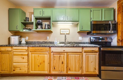 Truth or Consequences Cottage | New Mexico Cottage: Private yard & Tub On-Site