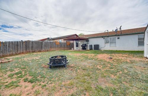Tucumcari House | New Mexico Smart Home w/Private Yard & Grill