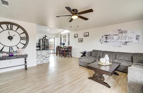 Tucumcari House | New Mexico Smart Home w/Private Yard & Grill