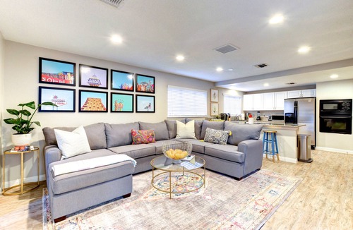 Las Vegas House | NEW! MID CENTURY LUXURY- AWARD WINNER- GAME ROOM/POOL 1ml to STRIP VIRTUAL TOUR