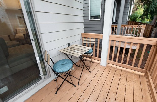 Minnehaha House | NEW mid- century modern 4bedroom oasis