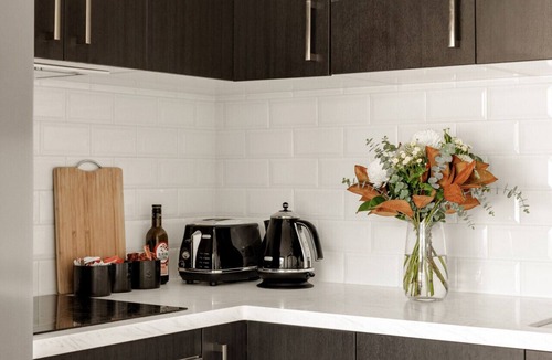 Gisborne Apartment | NEW - Middle of CBD | Fresh 1BR Apt!