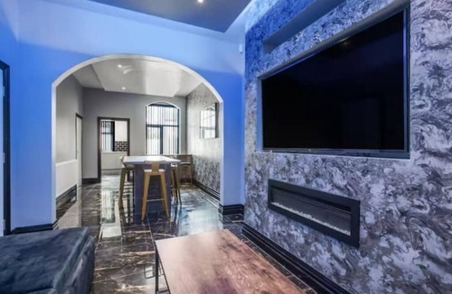 Blackpool Town Center House | New Mixies Manor