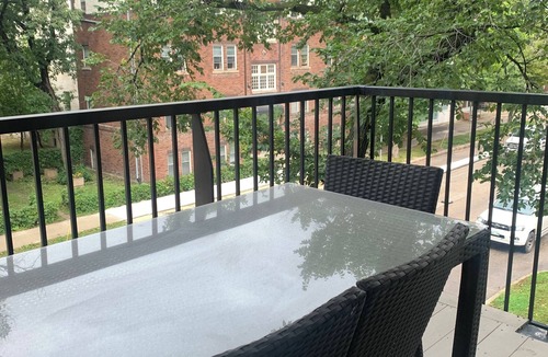 Winnipeg Condo | NEW ! MODERN 1500 SF 2 BR 2.5 BA -ULTRA LUXURIOUS CONDO -OSBORNE VILLAGE !