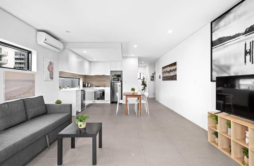 Homebush Apartment | New Modern 2BR 2 baths Apt in Homebush Sleeps 6