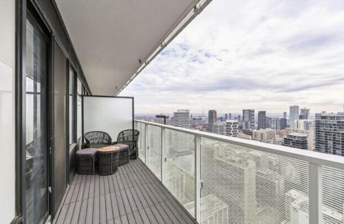 Church and Wellesley Apartment | New Modern 3 Bedroom Condo in Downtown Toronto