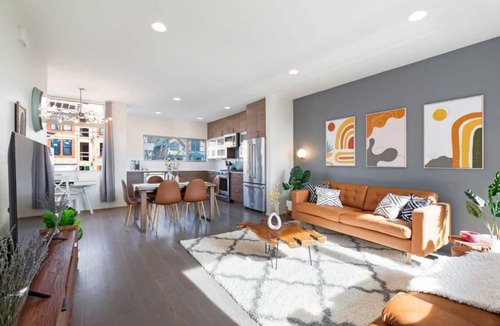 Old Ballard House | New modern 3B3B w/rooftop deck & 240v EV charging