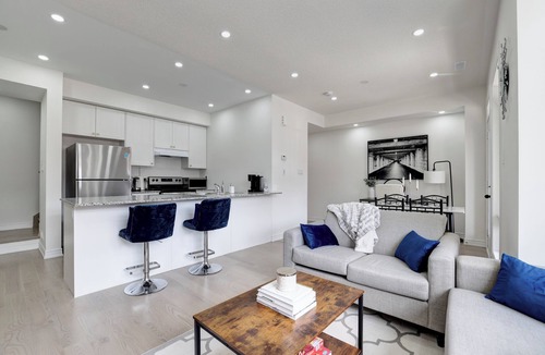 Ajax House | New Modern 3bed Home | Thermëa Spa | Casino |Beach