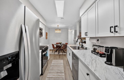 Round Rock House | NEW! Modern 3BR Townhouse Near Brushy Creek