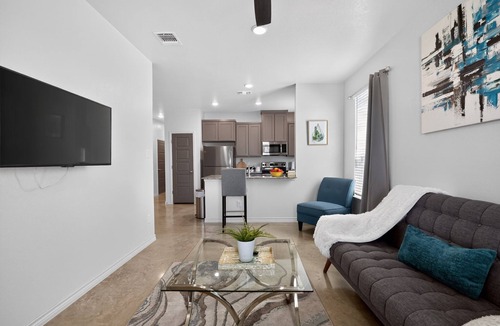 Temple House | New! Modern 3BR w/Fenced Yard, Pet Friendly!