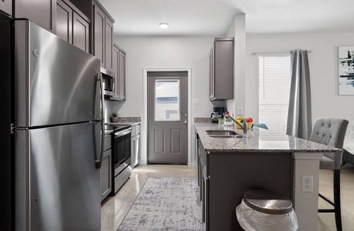 Temple House | New! Modern 3BR w/Fenced Yard, Pet Friendly!