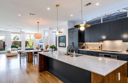 Knox - Henderson House | NEW Modern 4bd / 4ba Luxury Smart Home with Sauna
