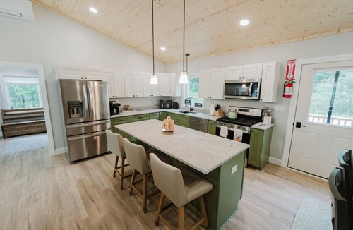 Norway House | NEW! Modern and Cozy Getaway