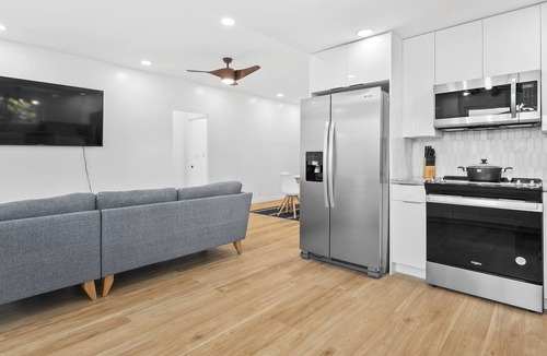 Wahiawa House | New Modern, Central Home - 3 bedrooms