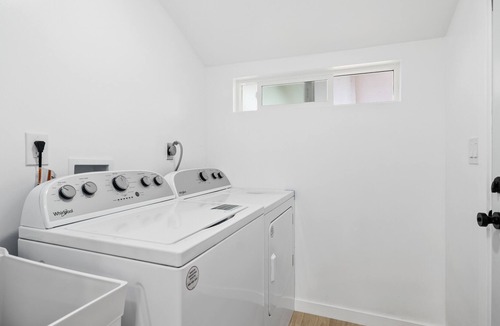 Wahiawa House | New Modern, Central Home - 3 bedrooms