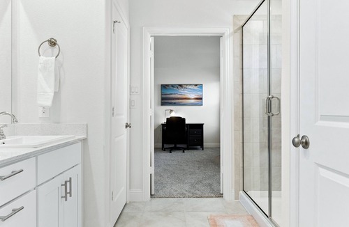 Wylie House | New Modern Family Home Getaway | 4BR 2BTH