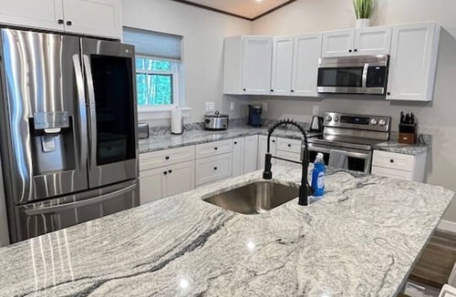 Bangor House | New Modern | Fire Pit | 4 BR/3 Baths