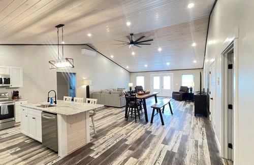 Bangor House | New Modern | Firepit | 4BR/3 Baths