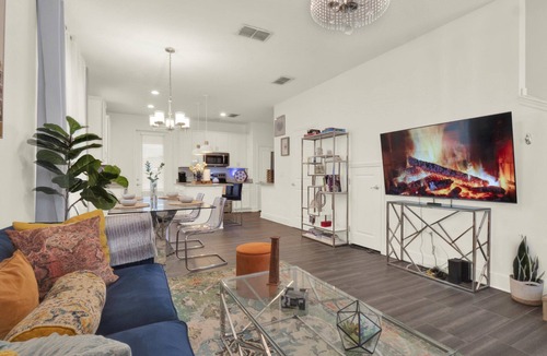 Holden-Paramore House | New! Modern Home - 4 Beds 2.5 Baths - 5 minutes from Downtown