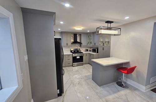 Ajax House | New Modern Home + Free Parking In Ajax