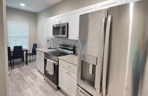 Houston House | NEW modern home near Downtown!