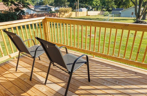 Grandview House | NEW Modern Home Near KC Attractions