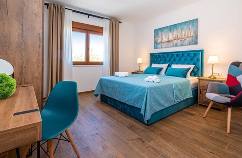 Lovinac House | New, modern house for sunny, refreshing vacations near Zadar.