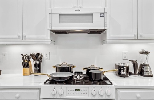 Concord House | NEW! Modern Joyful 4BR Home NR Downtown & Bart