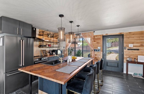 Cedar Creek Reservoir House | NEW! Modern Lakeside Paradise | Waterfront + 2 Patios