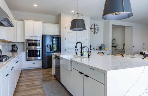Mesa House | New Modern Luxury 8-bed mins to AAG, Fwy, Clubhouse. Ideal Sports or Ext Stay