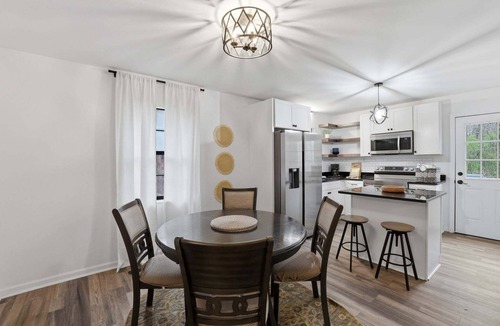 McDonald Cottage | NEW! Modern McDonald Ranch Serene Wooded Escape