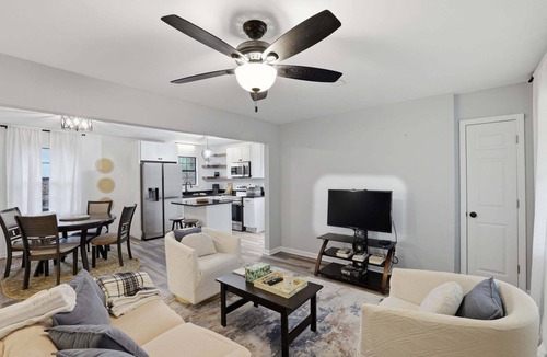 McDonald Cottage | NEW! Modern McDonald Ranch Serene Wooded Escape