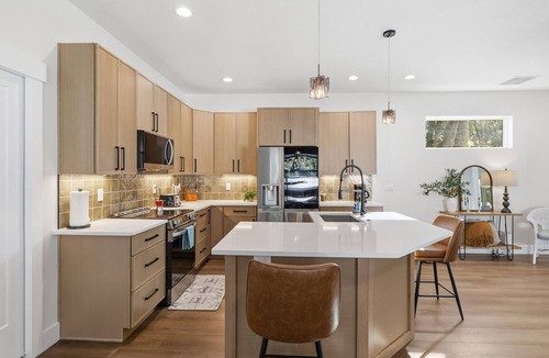 Mount Dora House | NEW! Modern Mount Dora Escape Style and Sunshine