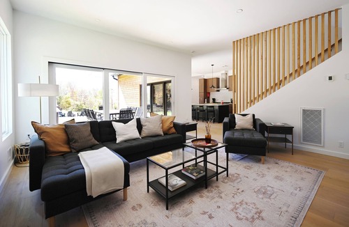 Windham Ski Chalet | NEW Modern Mountain View Chalet in Windham